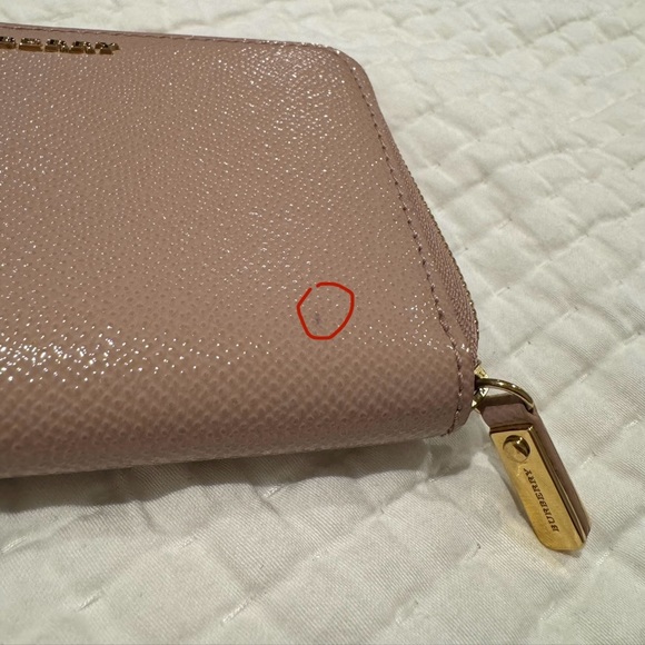 Authentic BURBERRY patent wallet in dusty/heather pink - Picture 10 of 11